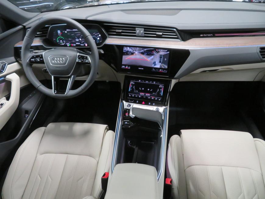 aa Audi Q8 e-tron Sportback S line quattro 55 300kW