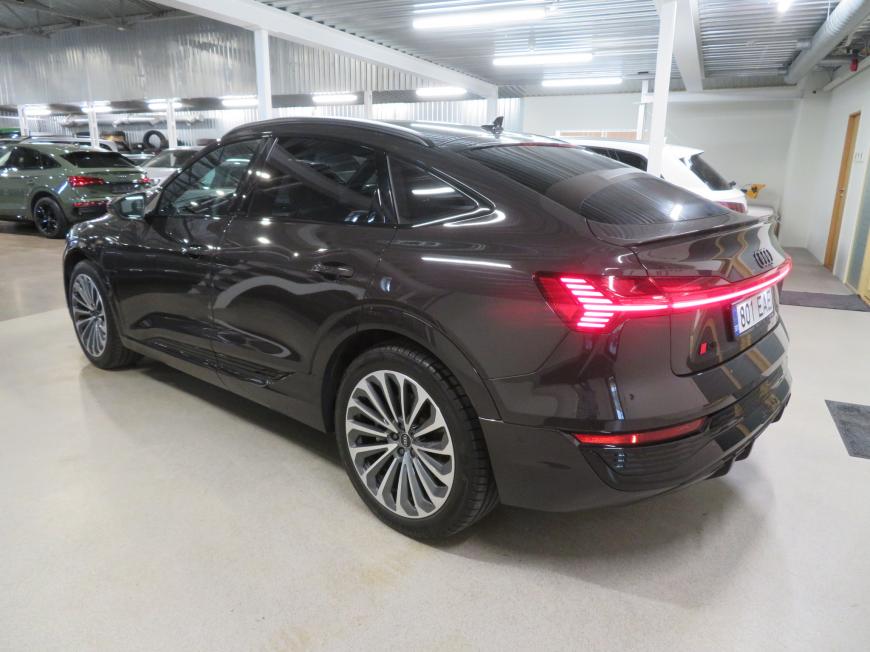 aa Audi Q8 e-tron Sportback S line quattro 55 300kW
