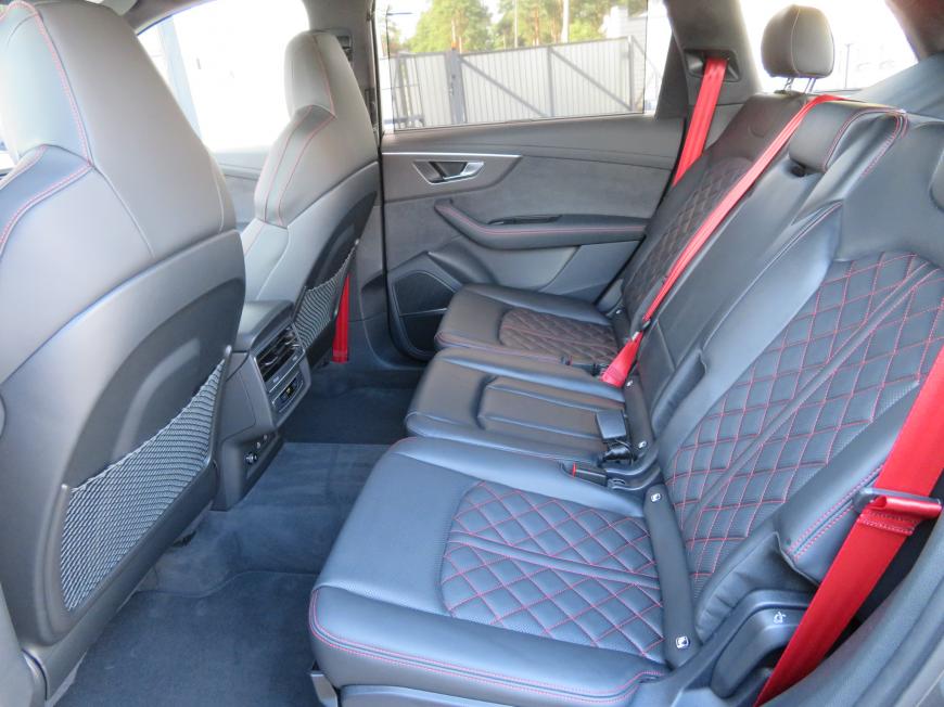 aa Audi Q7 SUV S line 60 TFSI e