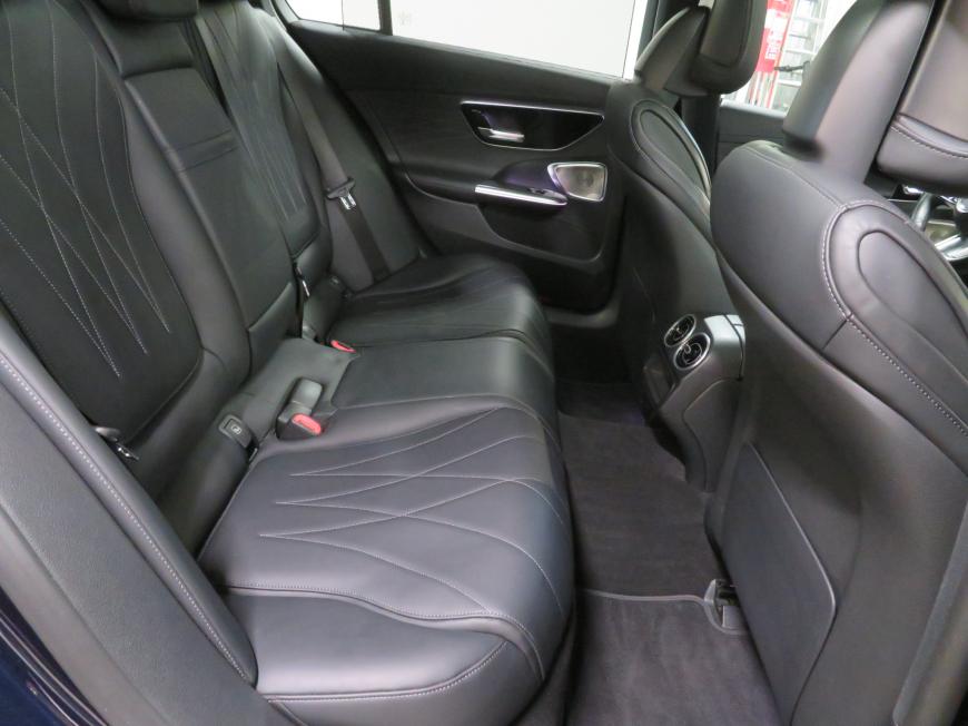 aa Mercedes-Benz C 300 4Matic AMG