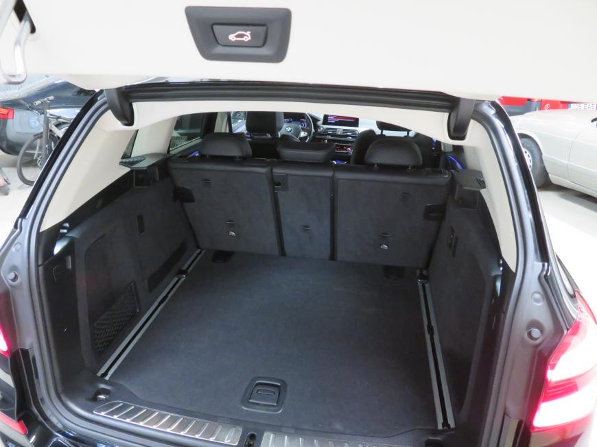 aa BMW X3 xDrive20i