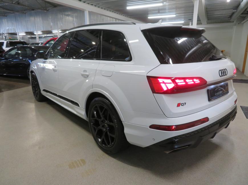 aa Audi Q7 S line 55 TFSI e quattro