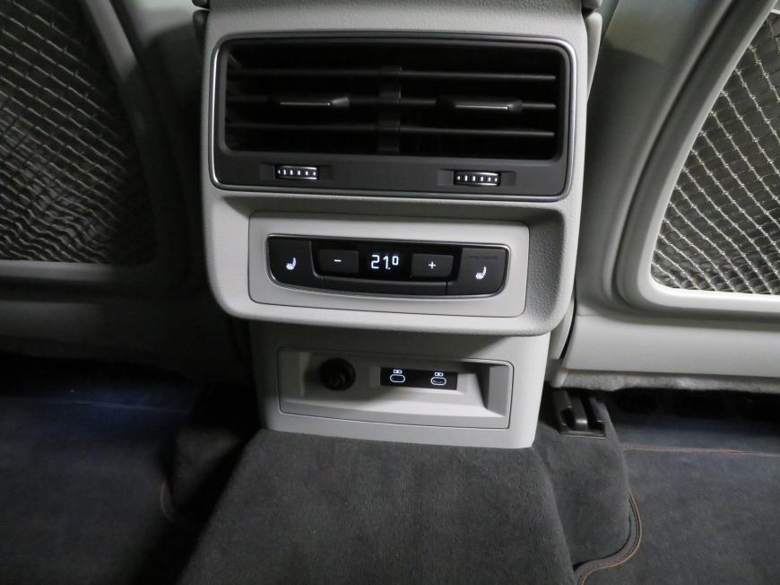 aa Audi Q7 S line 55 TFSI e quattro