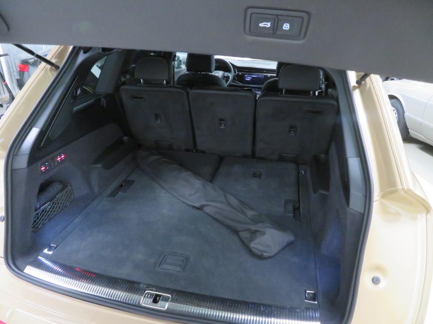aa Audi Q7 SUV S line 45 TDI