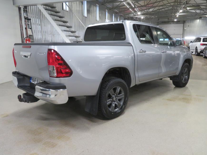 aa Toyota Hilux 