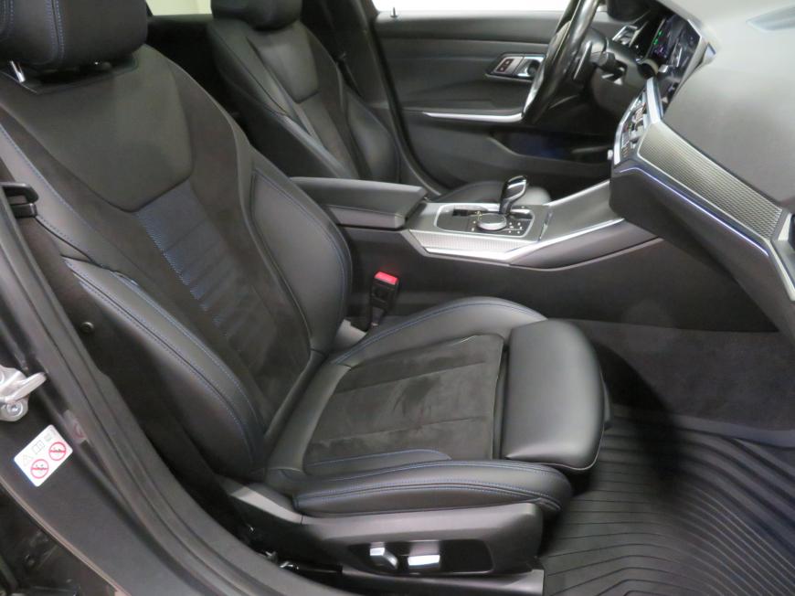 aa BMW 330 d xDrive Touring M-Sportpakett