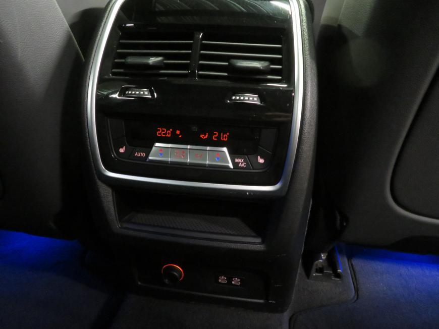 aa BMW X7 xDrive40d M Sportpakett