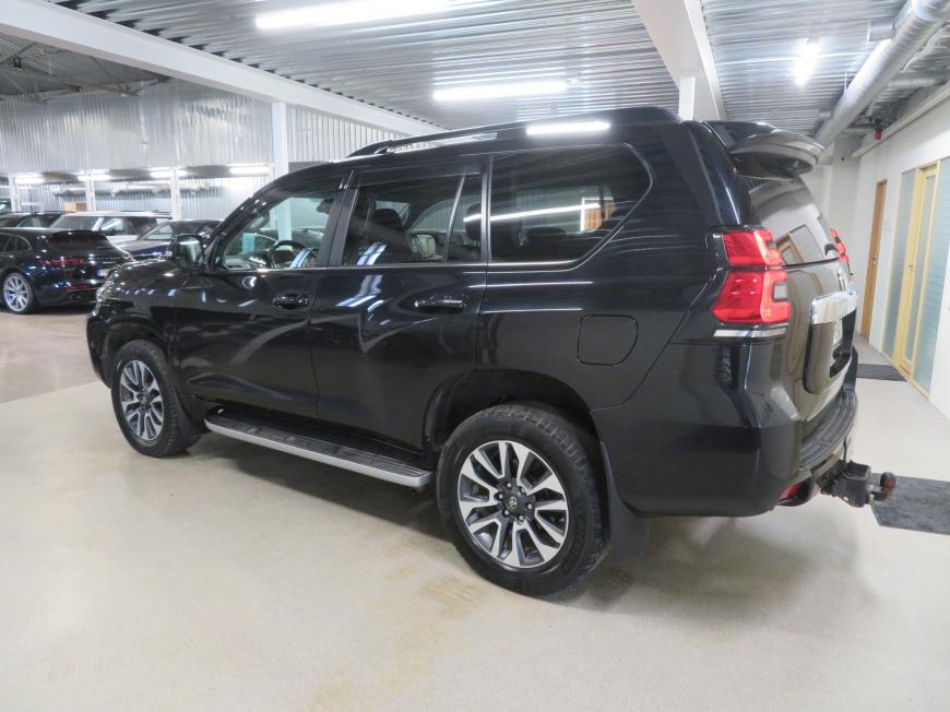 aa Toyota Land Cruiser Executive N1