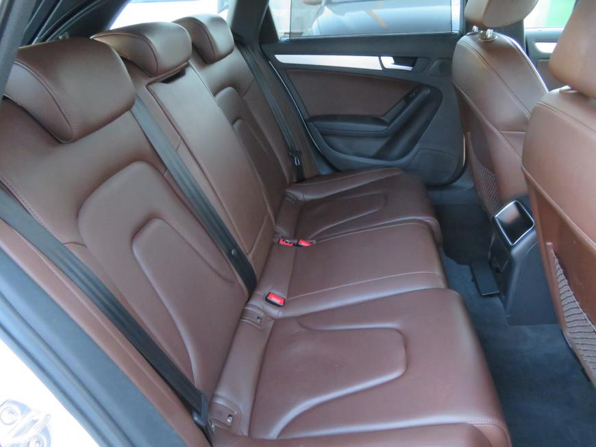 aa Audi A4 Avant S-line