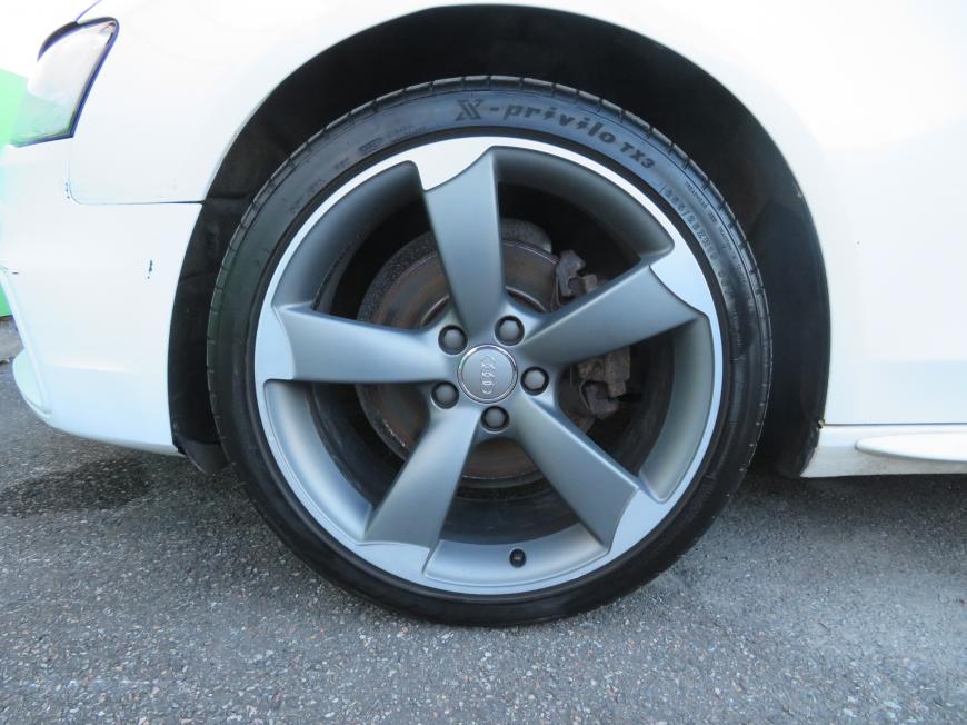 aa Audi A4 Avant S-line