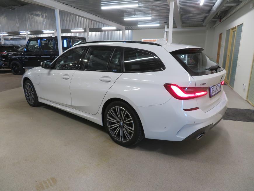 aa BMW 330 e xDrive Touring M-Sportpakett
