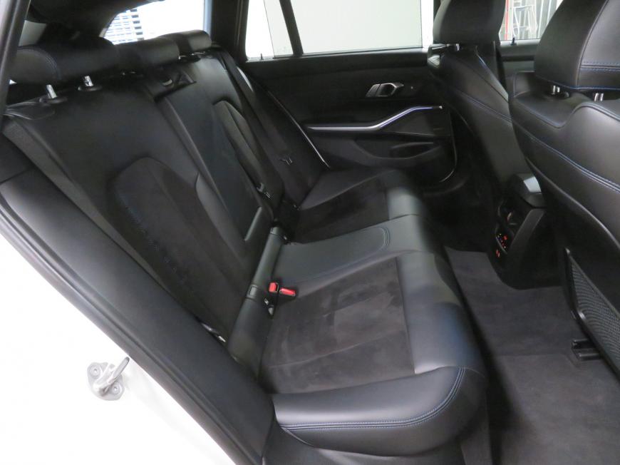 aa BMW 330 e xDrive Touring M-Sportpakett
