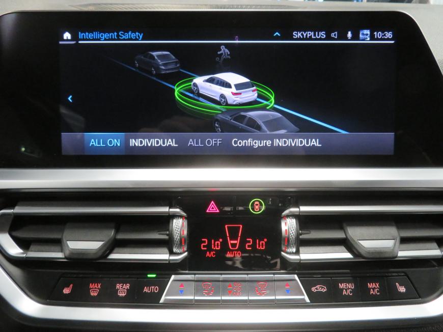 aa BMW 330 e xDrive Touring M-Sportpakett