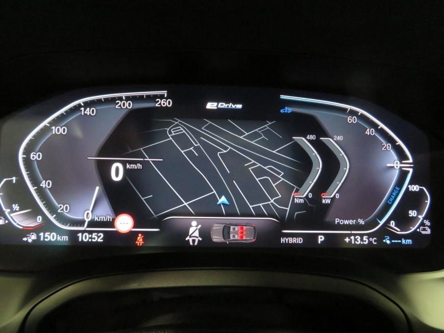 aa BMW 330 e xDrive Touring M-Sportpakett