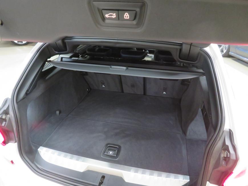 aa BMW 330 e xDrive Touring M-Sportpakett