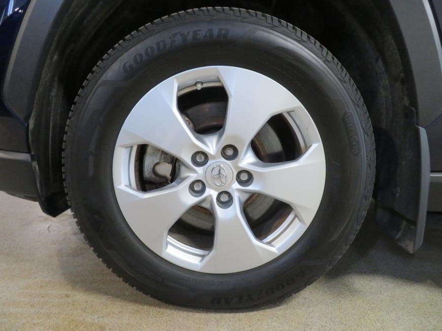 aa Toyota RAV4 Luxury Limited
