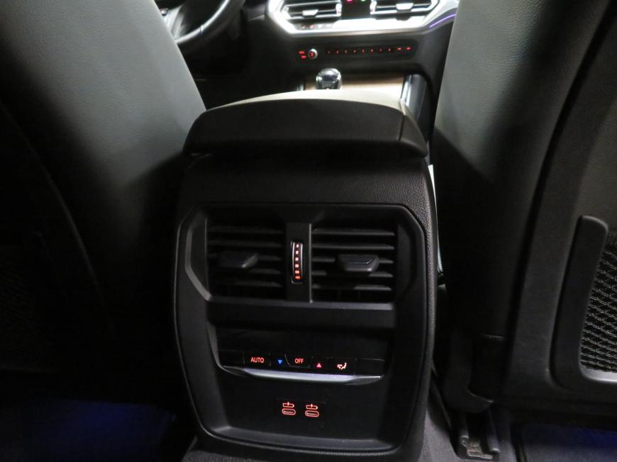 aa BMW 330 e xDrive M-Sportpakett