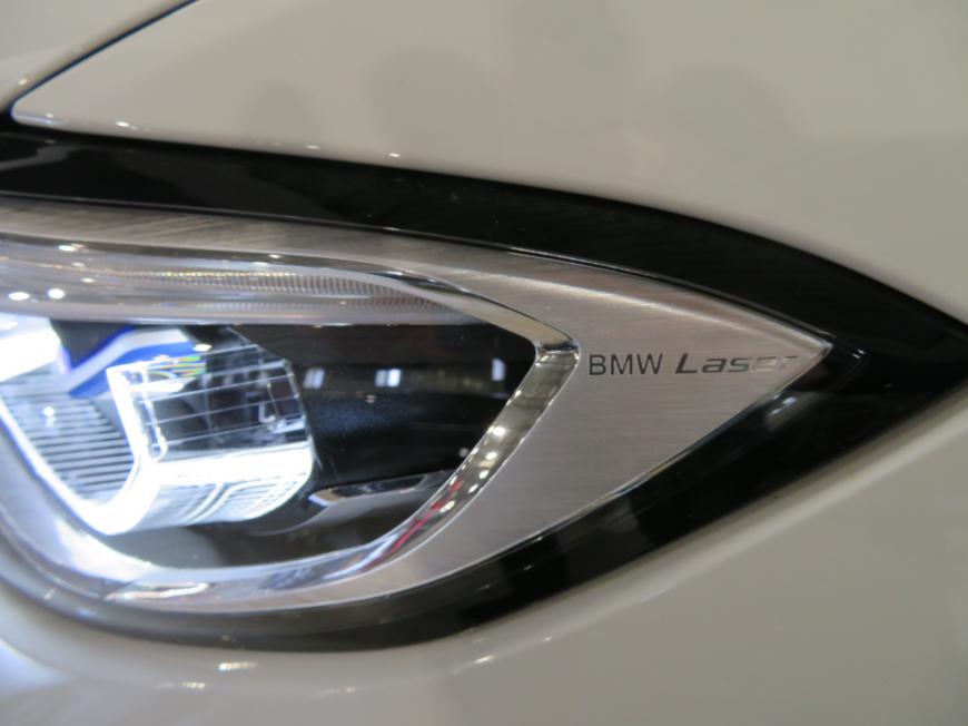 aa BMW 330 e xDrive M-Sportpakett