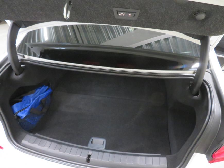 aa BMW 330 e xDrive M-Sportpakett