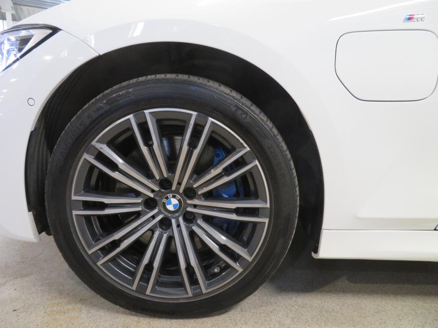 aa BMW 330 e xDrive M-Sportpakett