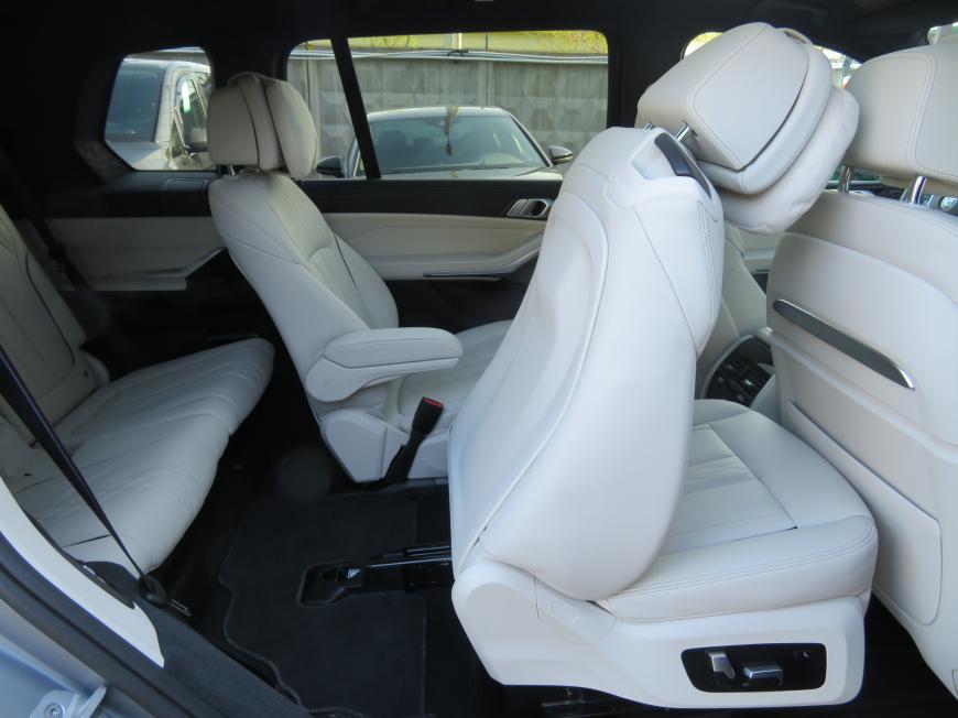 aa BMW X7 xDrive40d M-Sportpakett