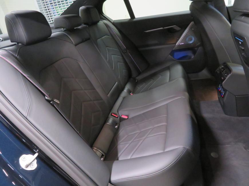 aa BMW 550 e xDrive M-Sportpakett