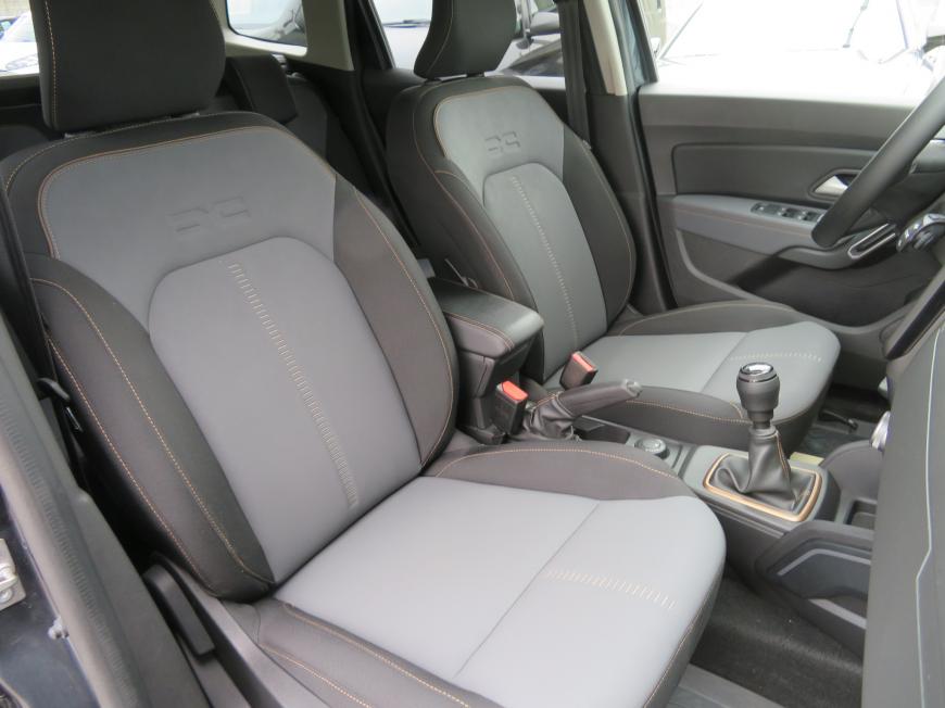aa Dacia Duster 