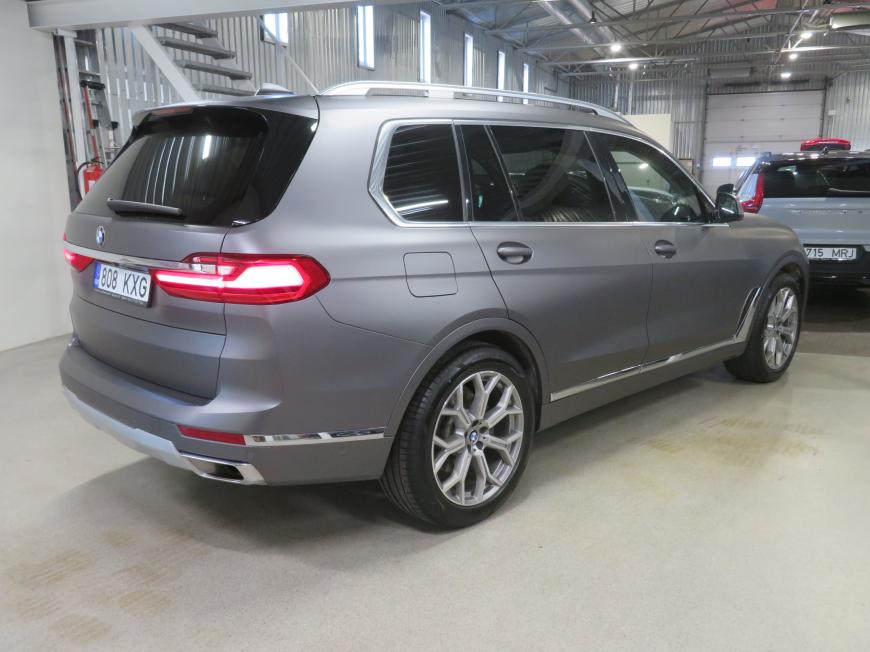 aa BMW X7 xDrive40d