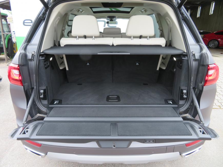 aa BMW X7 xDrive40d