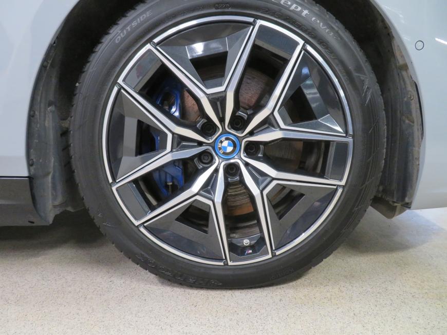 aa BMW i5 eDrive40 M-Sportpakett