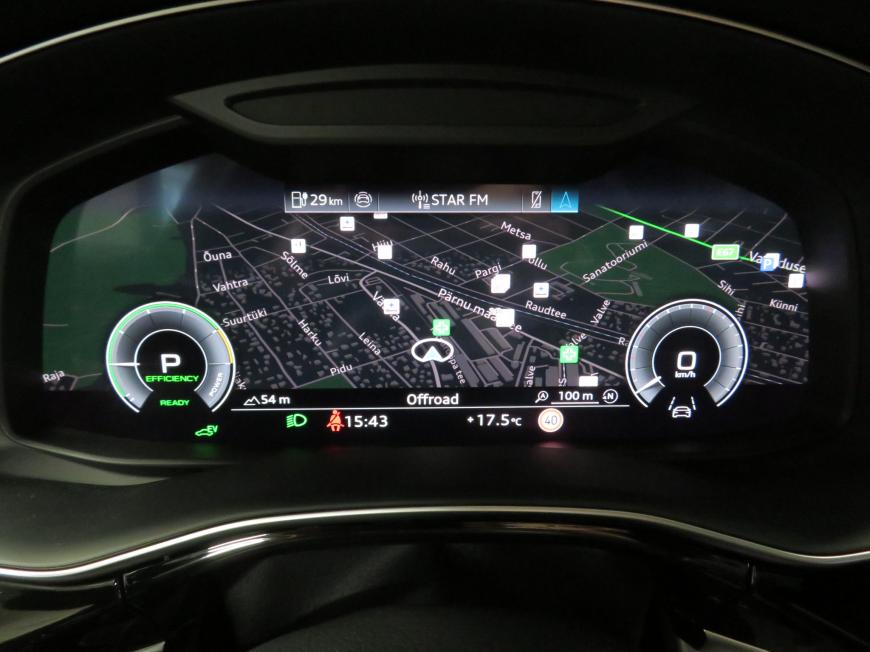 aa Audi Q8 SUV S line 55 TFSI e quattro