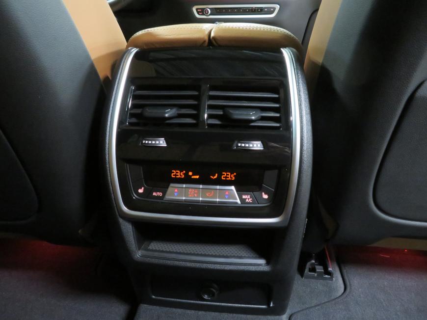 aa BMW X5 xDrive 40d