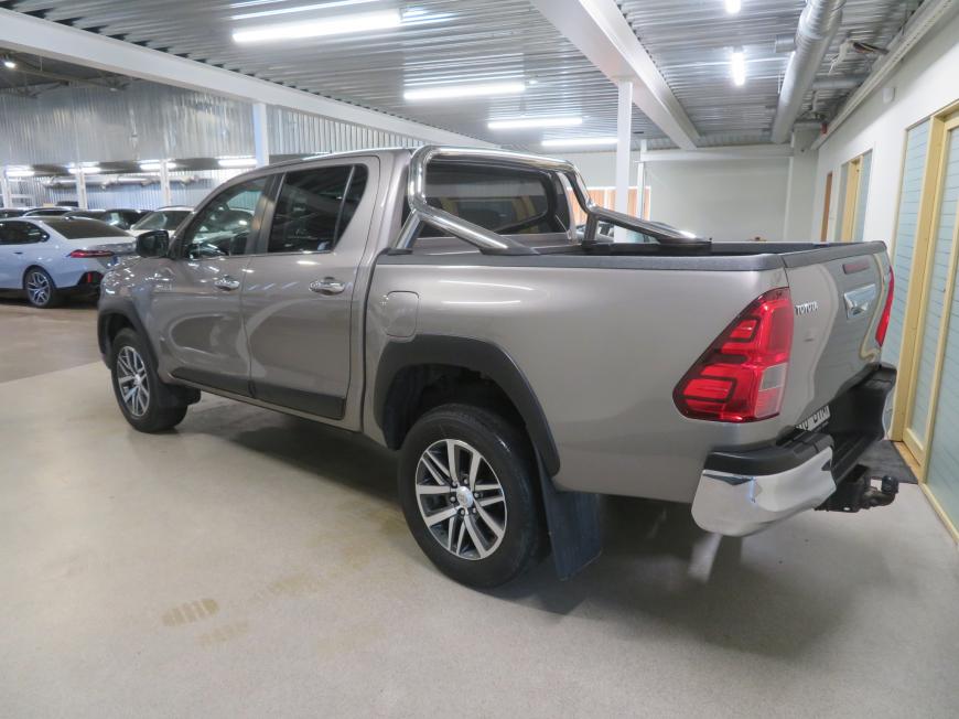 aa Toyota Hilux Legend