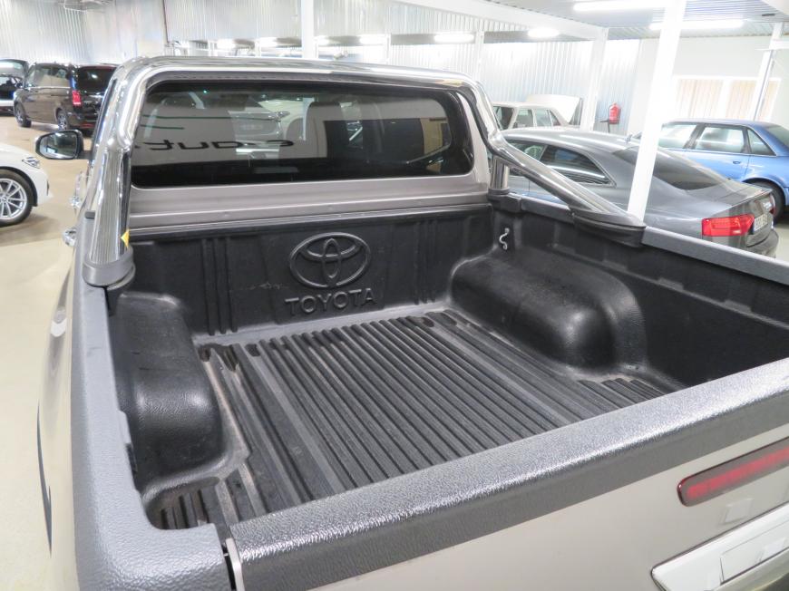aa Toyota Hilux Legend