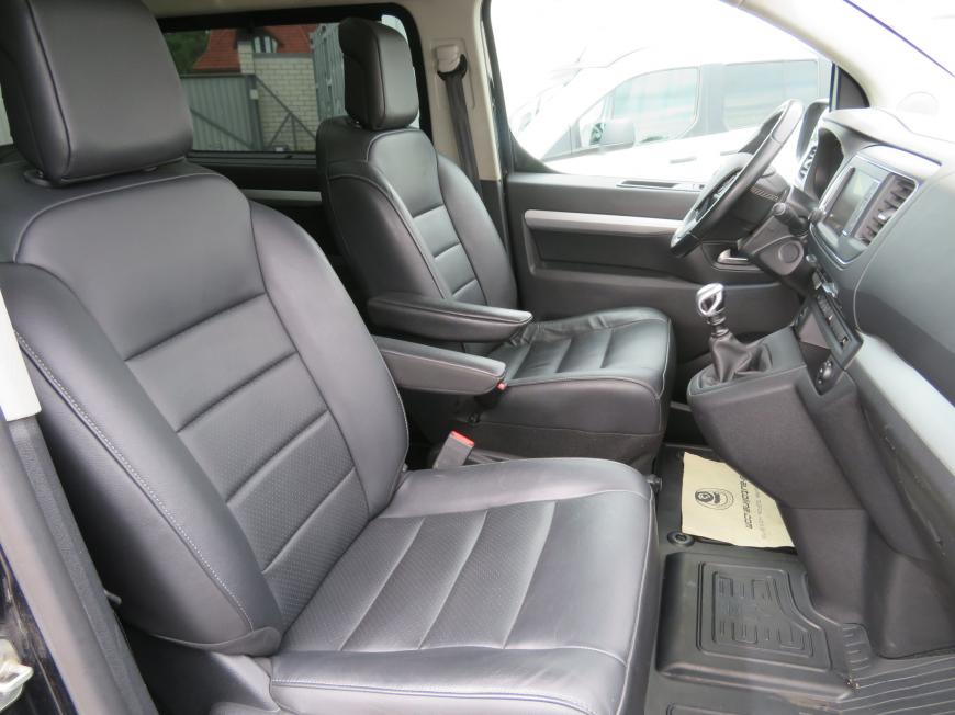 aa Toyota ProAce Verso Long Double side door Executive