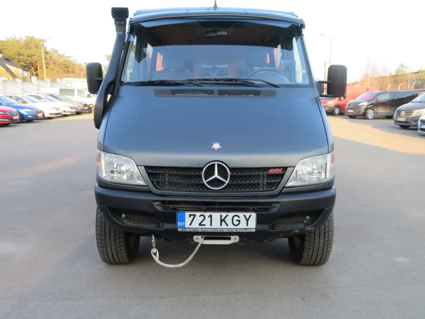aa Mercedes-Benz 313 CDI 4X4 