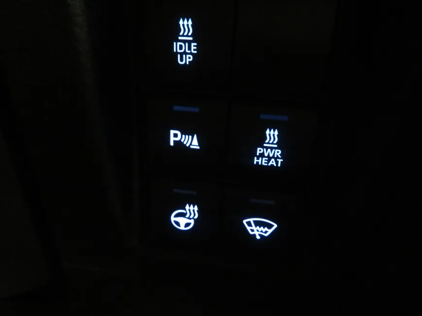 aa Toyota Land Cruiser Executive N1