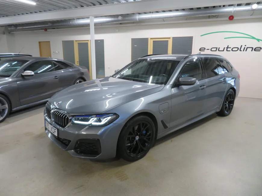 aa BMW 530 e xDrive Touring M-Sportpakett