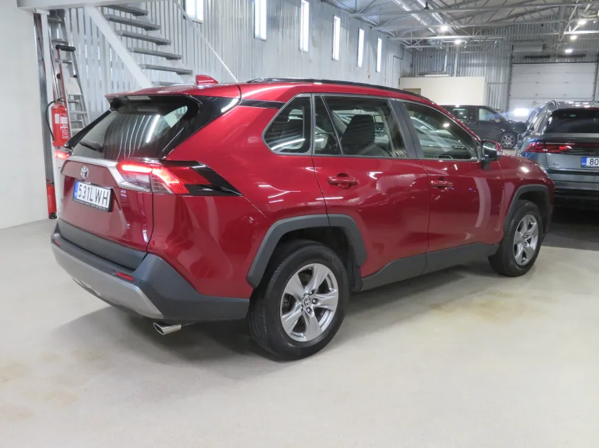 aa Toyota RAV4 Luxury