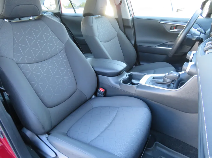 aa Toyota RAV4 Luxury
