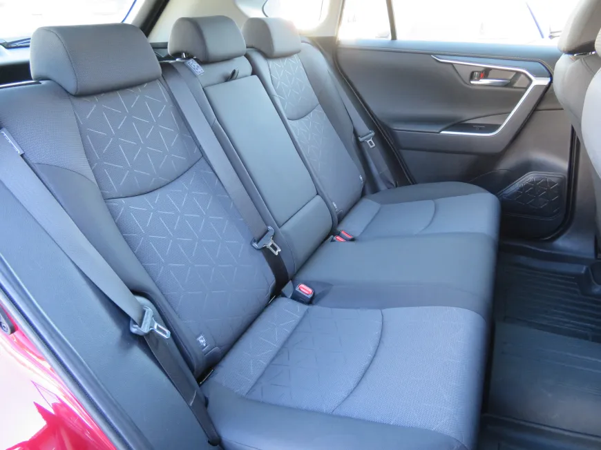 aa Toyota RAV4 Luxury
