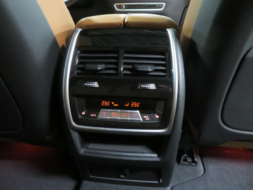 aa BMW X5 xDrive 40d