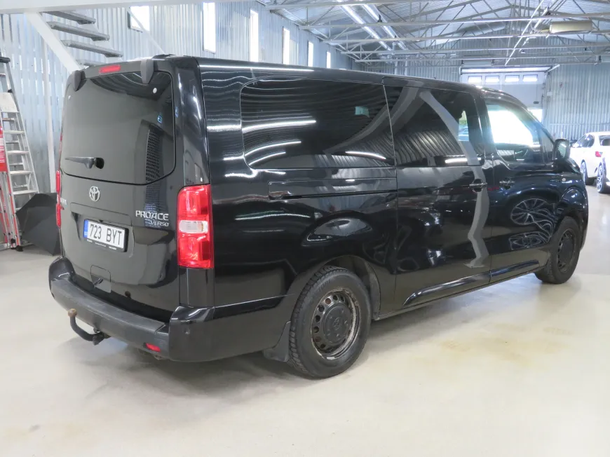 aa Toyota ProAce Verso Long Double side door Executive