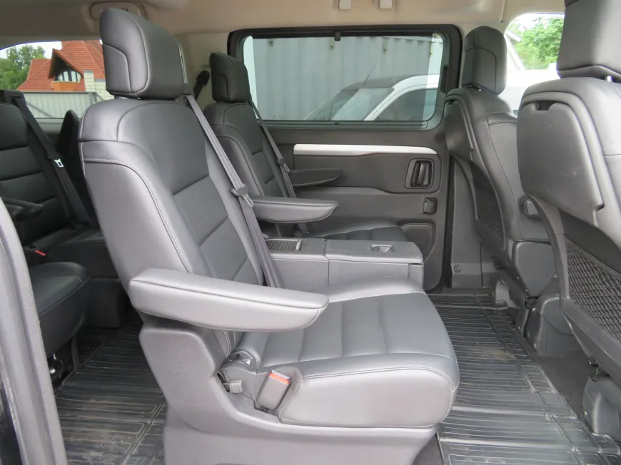 aa Toyota ProAce Verso Long Double side door Executive