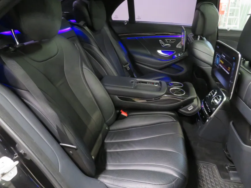 aa Mercedes-Benz S 450 AMG