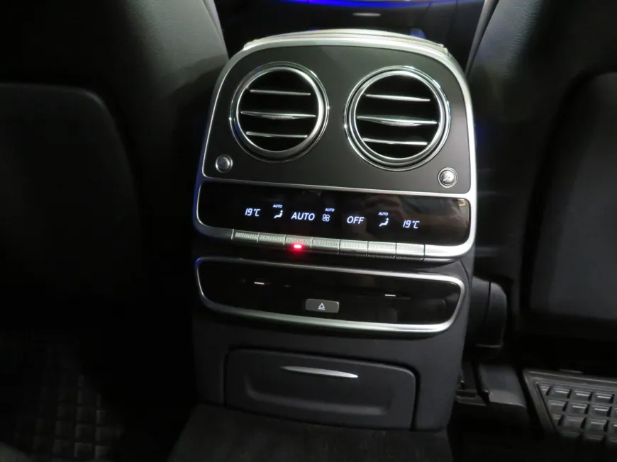 aa Mercedes-Benz S 450 AMG