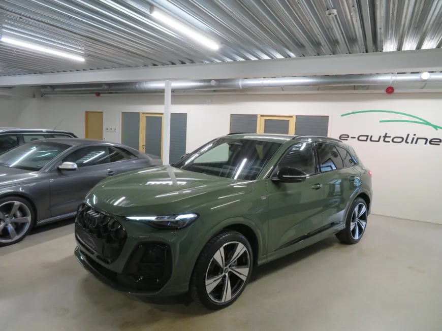 aa Audi Q5 SUV S line quattro TDI